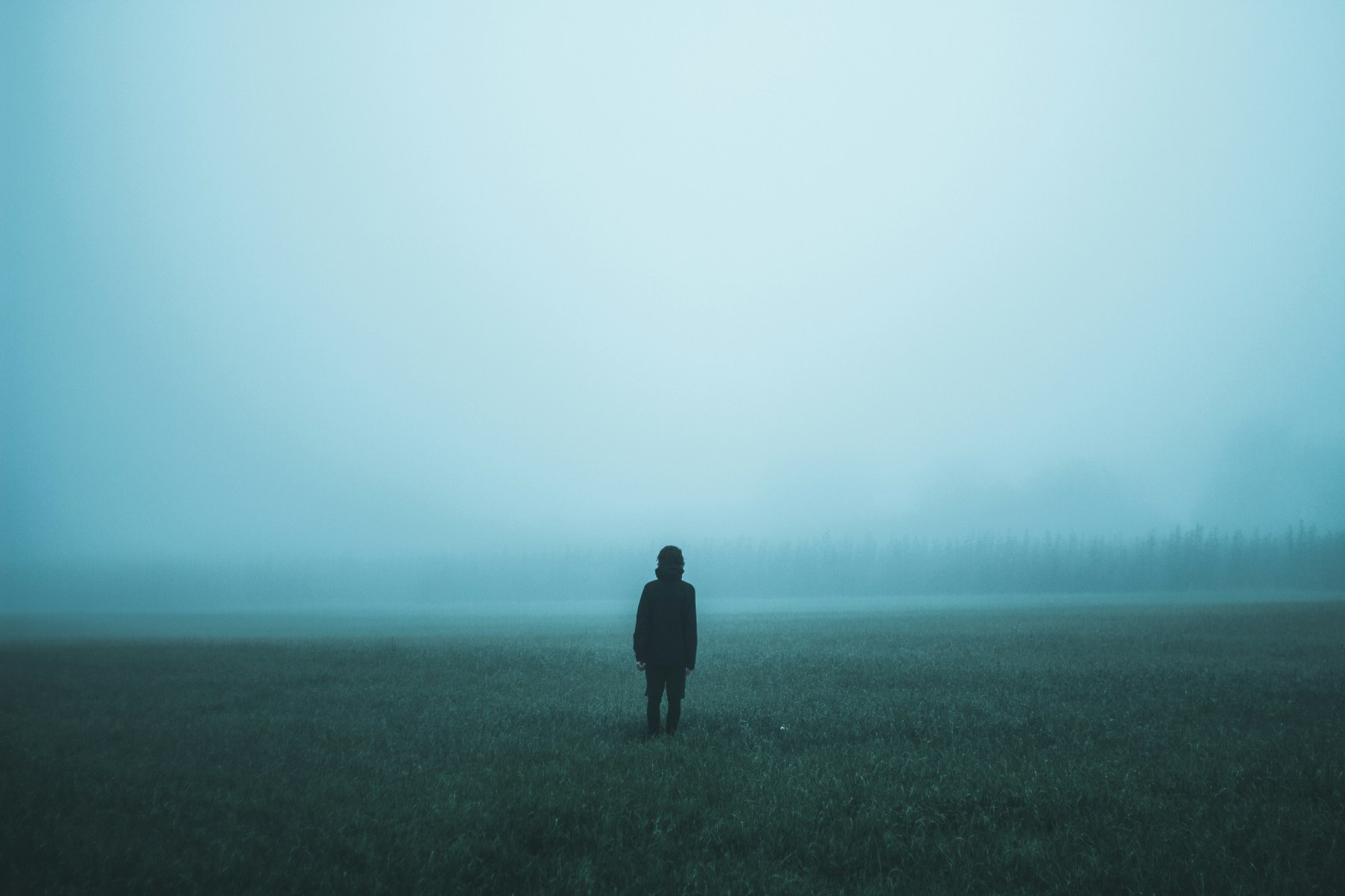 Enfant dans le brouillard